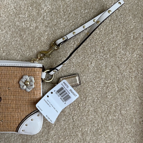 Coach Straw, Floral White Wristlet - Picture 3 of 8